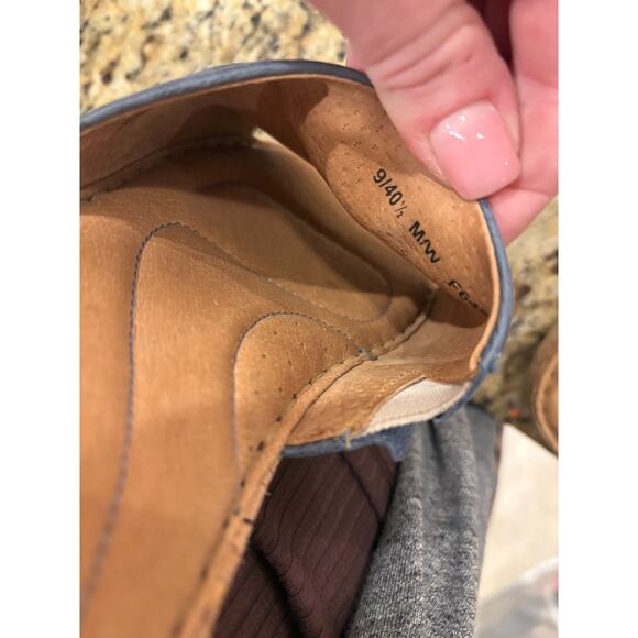 BORN "AS IS" Women's Fishlake Embossed Leather Slide Sandal Blue Size 9 - Picture 4 of 7